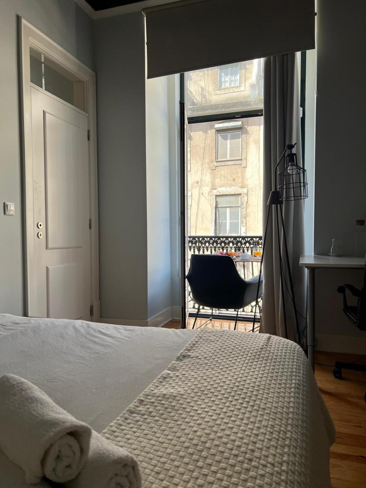 Suite No Chiado Baixa De Lisboa - Em Apartamento Partilhado Eksteriør bilde